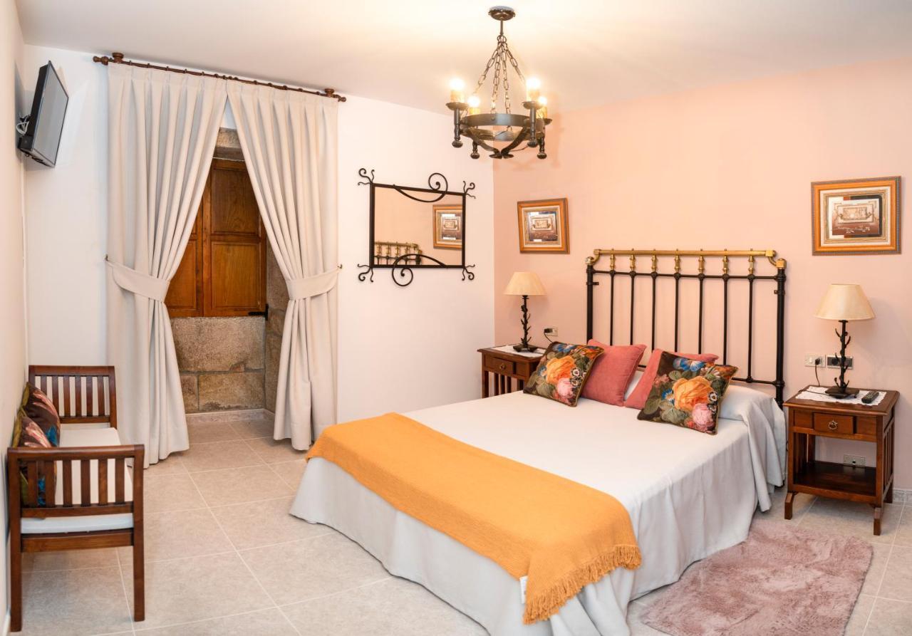 Casa Ravel Guest House ซีเญดา ภายนอก รูปภาพ